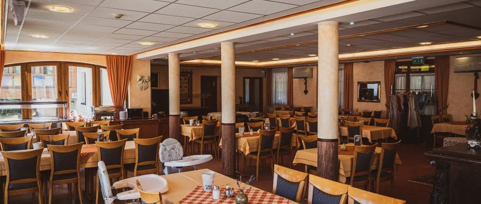 Htkti Wellness Hotel & Lovaspark Mr