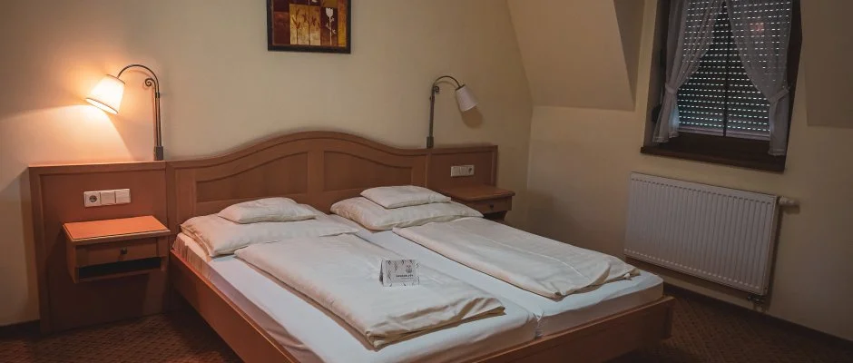 Htkti Wellness Hotel & Lovaspark Mr