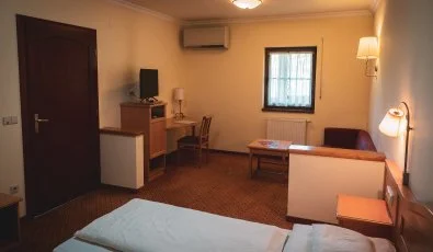 Hétkúti Wellness Hotel & Lovaspark Mór