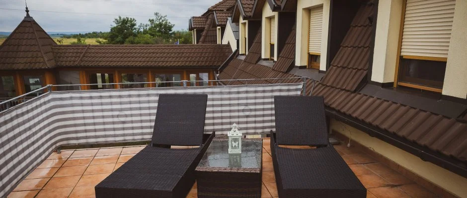 Htkti Wellness Hotel & Lovaspark Mr