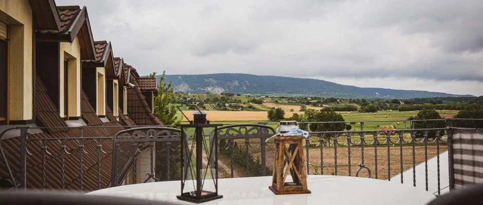 Htkti Wellness Hotel & Lovaspark Mr