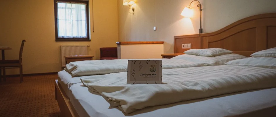 Htkti Wellness Hotel & Lovaspark Mr