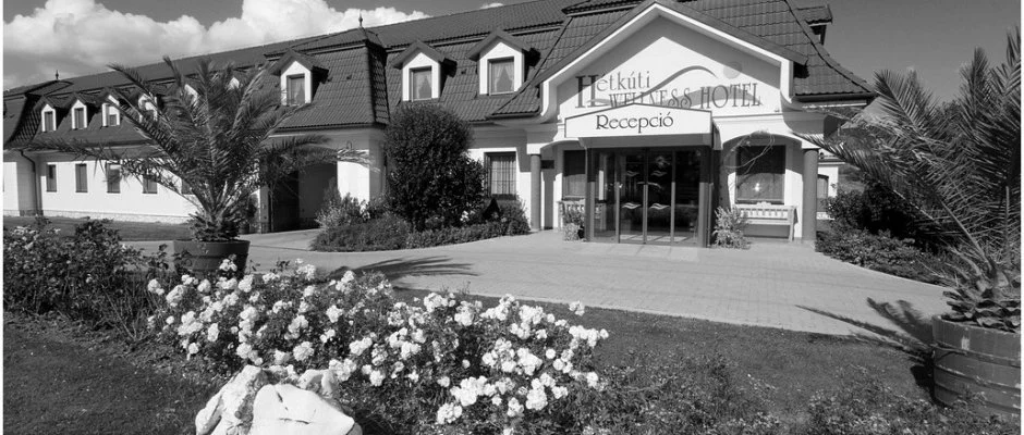H�tk�ti Wellness Hotel & Lovaspark M�r