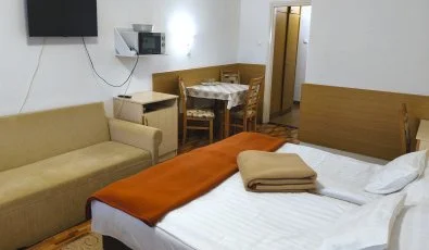 H�forr�s �d�l�- �s Lak�ssz�vetkezet Gyula