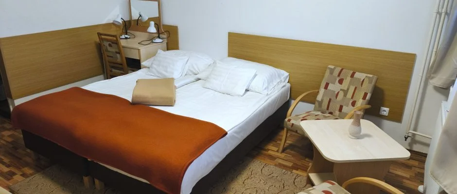 H�forr�s �d�l�- �s Lak�ssz�vetkezet Gyula