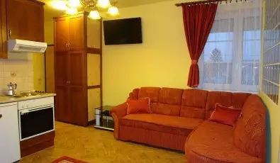 HoldLux Apartmanok Srvr