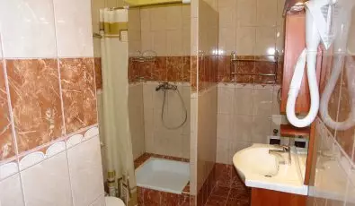 HoldLux Apartmanok Srvr