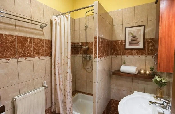 HoldLux Apartmanok S�rv�r