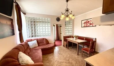 HoldLux Apartmanok S�rv�r