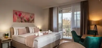 Holdvirg Hotel Srvr - Wellness ajnlatok mjus 1-re