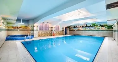 El�foglal�si kedvezm�nyes �r (min. 2�j)