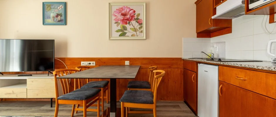Holiday Club Apartman Hotel H�v�z