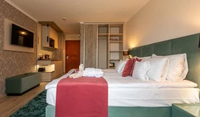 Holiday Club Apartman Hotel H�v�z