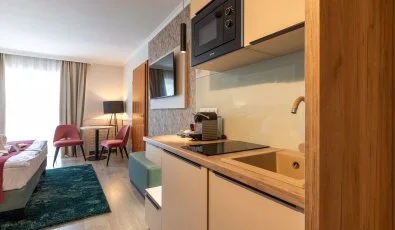 Holiday Club Apartman Hotel H�v�z