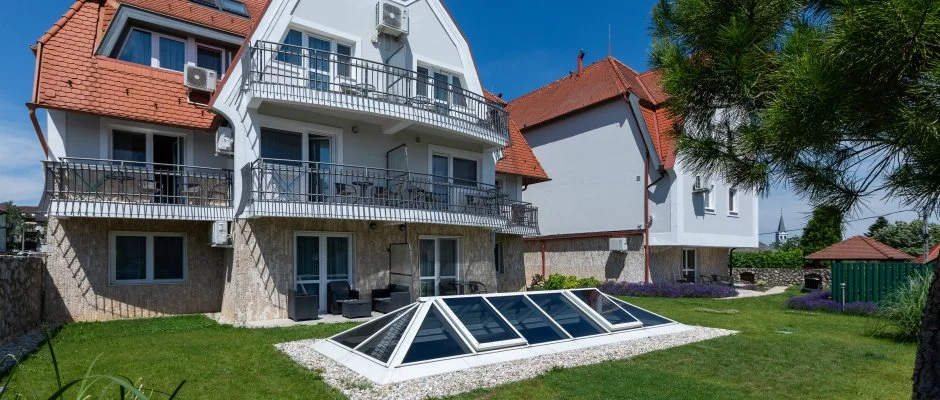 Holiday Club Apartman Hotel H�v�z