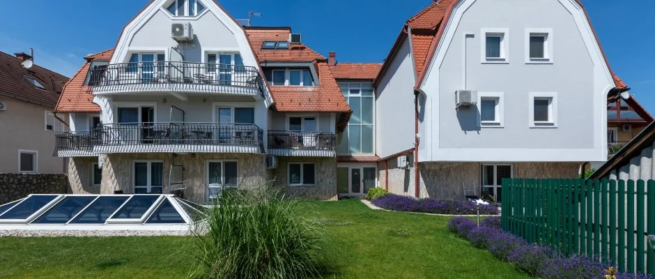 Holiday Club Apartman Hotel H�v�z