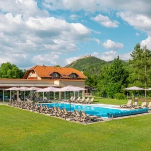 Honti Panzió Visegrád - Nyári áreső (1 éjtől)