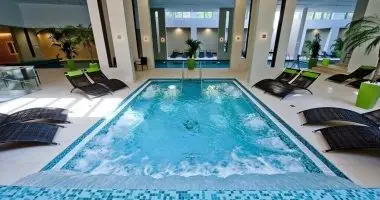 Szerelmesek h�tv�g�je-nem csak h�tv�g�n (min. 2 �j)