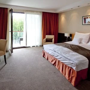 Abacus Business & Wellness Hotel Herceghalom - Május 1. 