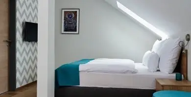 Napi �rak reggelis ell�t�ssal (1 �jt�l)