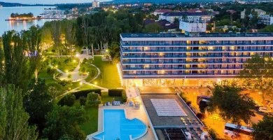 Balatoni pihen�s f�lpanzi�s ell�t�ssal (1 �jt�l)