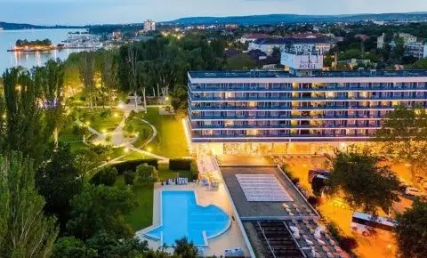 Danubius Hotel Annabella Balatonfüred - Balatoni pihenés félpanziós ellátással