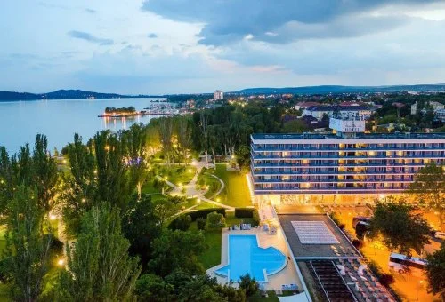 Danubius Hotel Annabella - Haj�k�z�s a Balatonon (min. 2 �j)