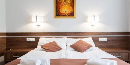 Hotel �rp�d Tatab�nya