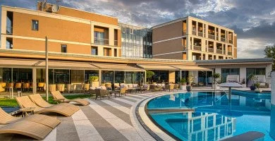 Kt nnep kztt - teljes elrefizetssel (min. 2 j)