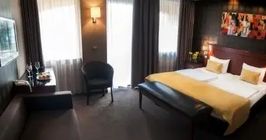 Kedvezm�nyes aj�nlat - teljes el�refizet�ssel (min. 2 �j)