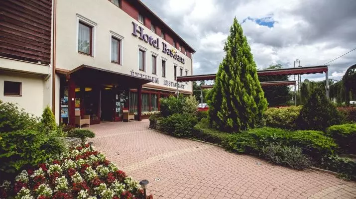 Hotel Bassiana Srvr
