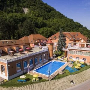  Esztergom - Pünkösd - teljes előrefizetéssel (min. 2 éj)