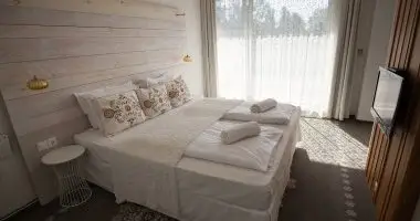 Május 1. (min. 2 éj)