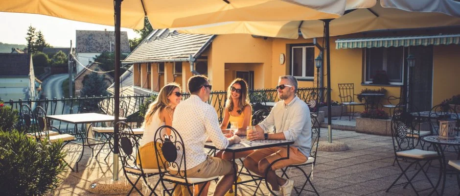 Hotel Cabernet Villnykvesd