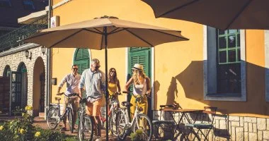 M�jus 1. (min. 3 �j)