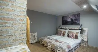 Augusztus 20. (min. 2 j)