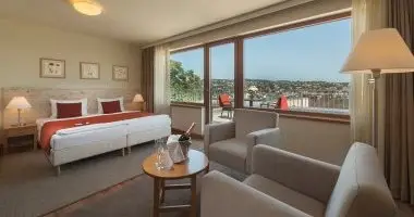 Napi �rak reggelis ell�t�ssal (1 �jt�l)