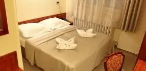 Hotel Centr�l - Napi �rak reggelis ell�t�ssal