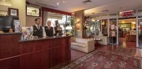 Hotel Charles - Napi �r reggelivel 