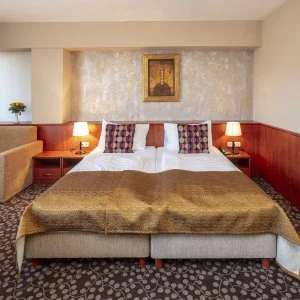  Budapest - Vissza nem térítendő ár ellátás nélkül 