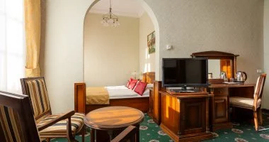 Oktber 23. (min. 2 j)