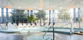 Hotel Eger Park - K�t �nnep k�z�tt