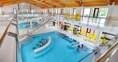 - Legjobb ár félpanzióval, fürdőbelépővel