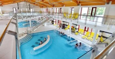 - Legjobb ár félpanzióval, fürdőbelépővel