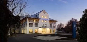 Hunguest Hotel Fl�ra - �vind�t� Sz�ll�svad�szat Egerben