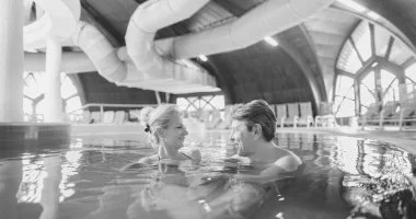 Szilveszteri mulats�g Zalakaroson korl�tlan bel�p�vel a Zalakarosi F�rd�be (min. 3 �j)