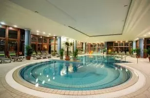 Greenfield Hotel Bk, Bkfrd - Pnksdi hossz htvge