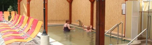 Hajnal Hotel Mez�k�vesd