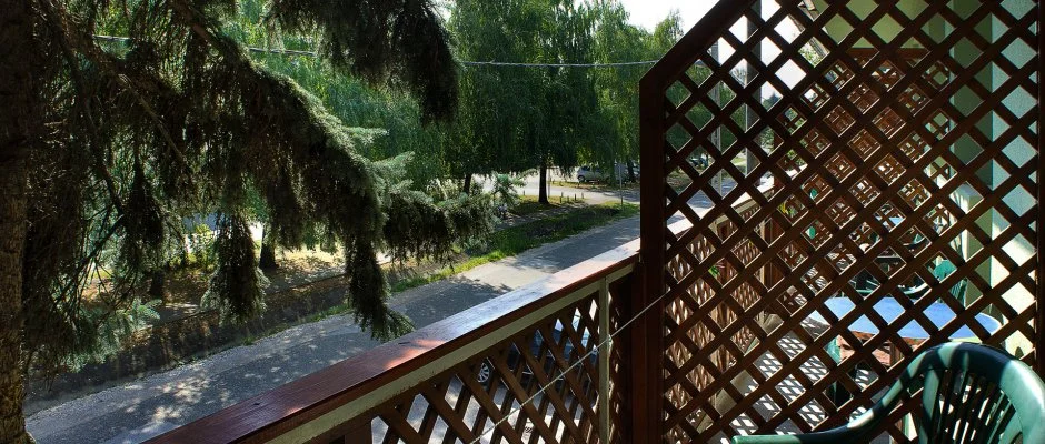 Hajnal Hotel Mez�k�vesd