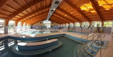 Hajnal Hotel - Senior Sz�ll�svad�szat Mez�k�vesden (1 �jt�l) 